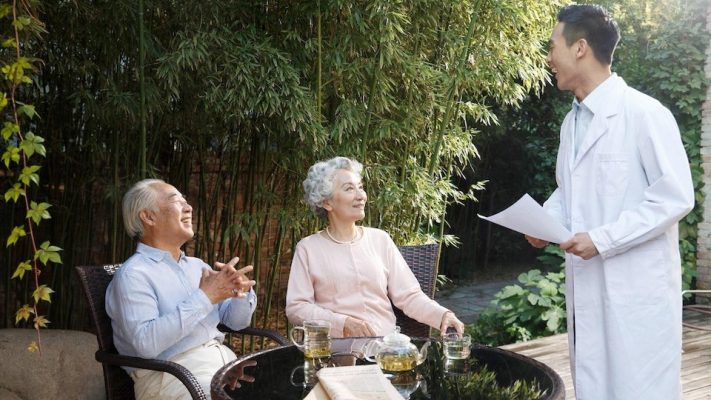 「香港退休開支指數」調查 揭退休支出每月1.5萬元 港人退休只花費退休前五成收入